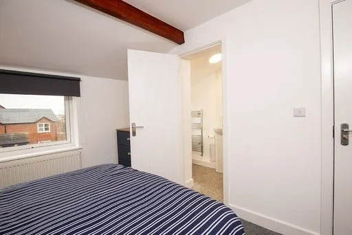 Room High Street in South Derbyshire