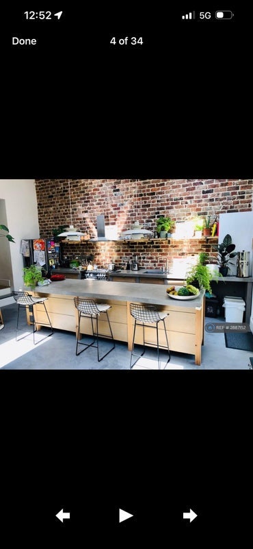 Room King's Grove in Greater London