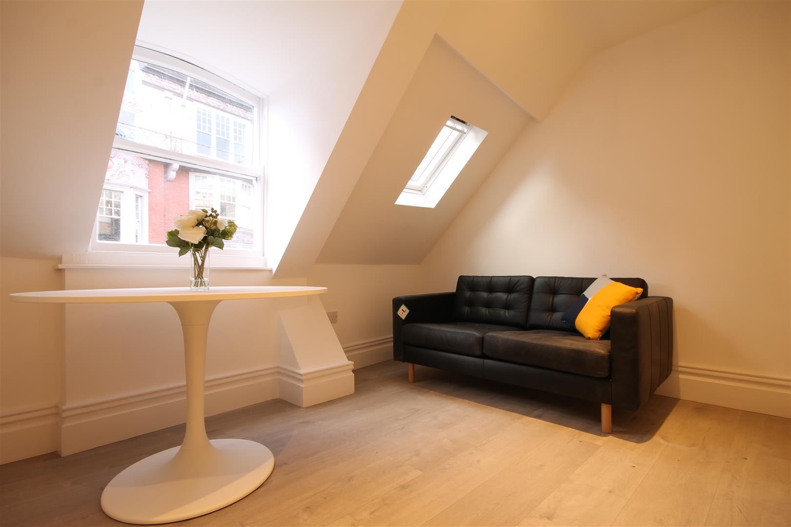 Flat Dean Street in Newcastle upon Tyne