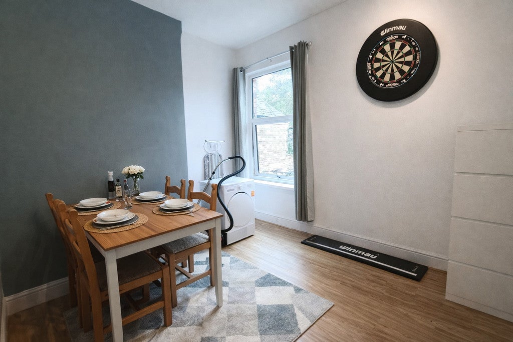 Flat Woodborough Road in Nottingham