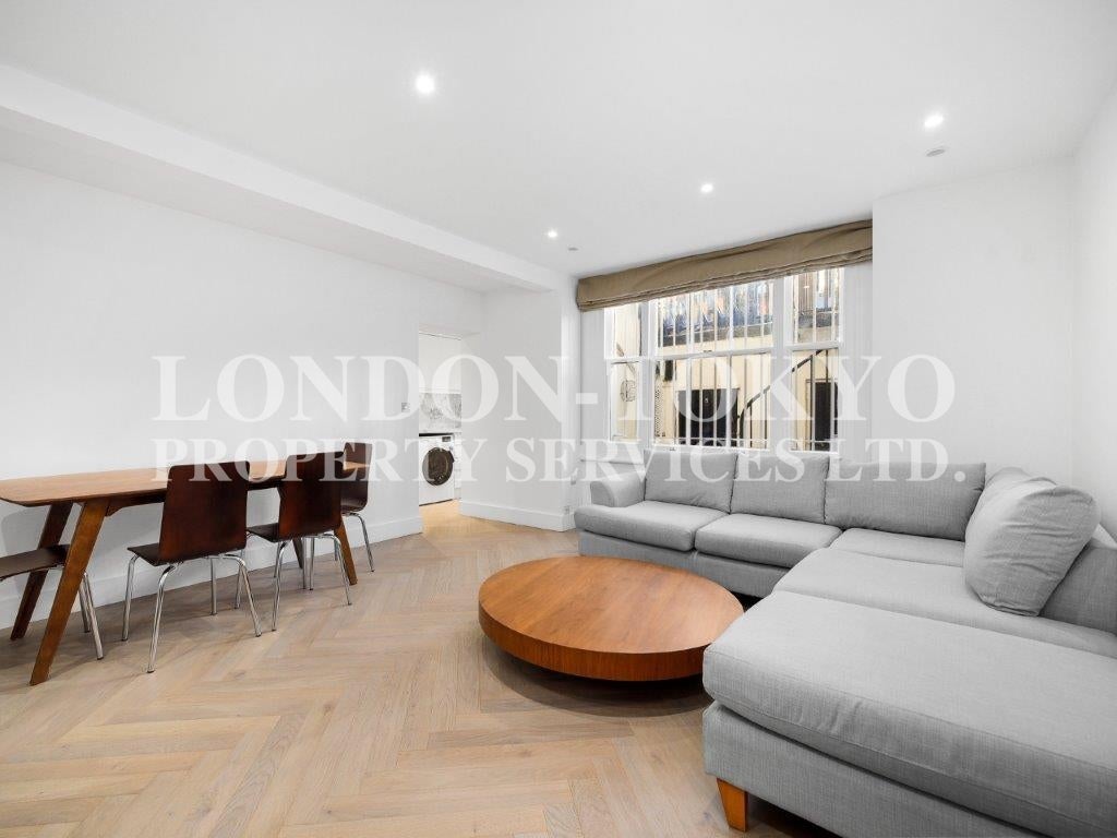 Flat Queen's Gardens in City of Westminster
