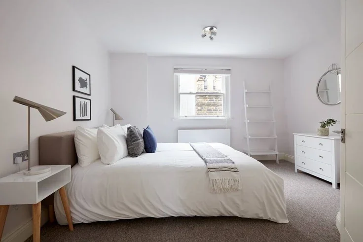 Flat Bloomsbury Way in Greater London
