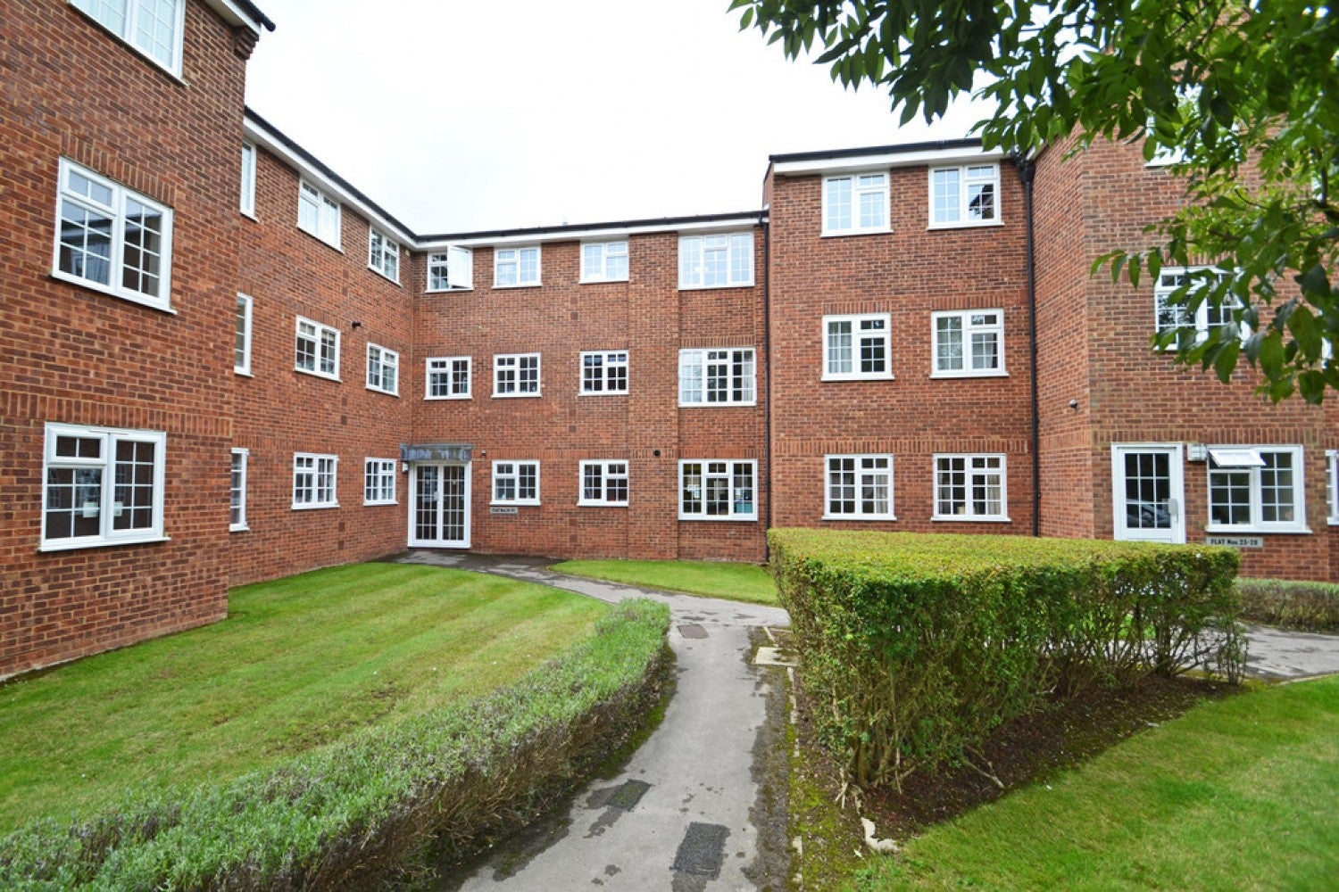 Flat North Parade in Horsham