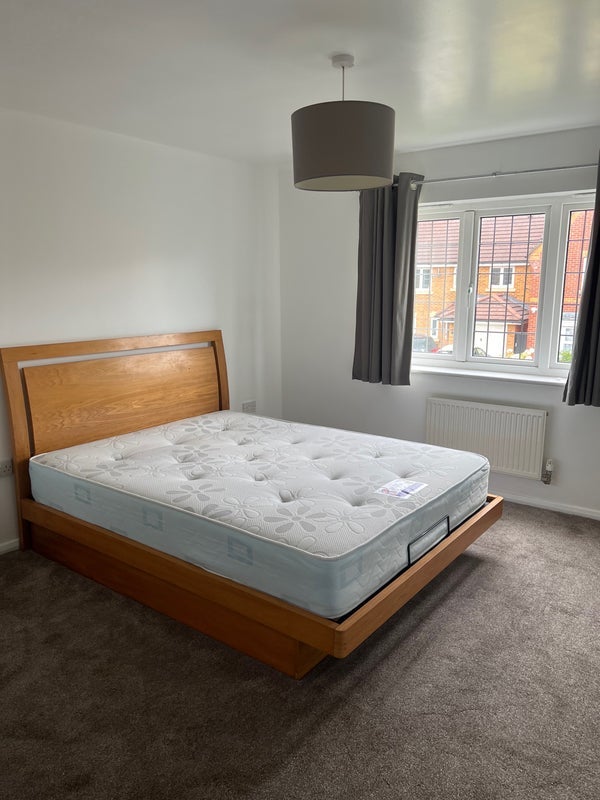 Room Oakcliffe Road in Manchester