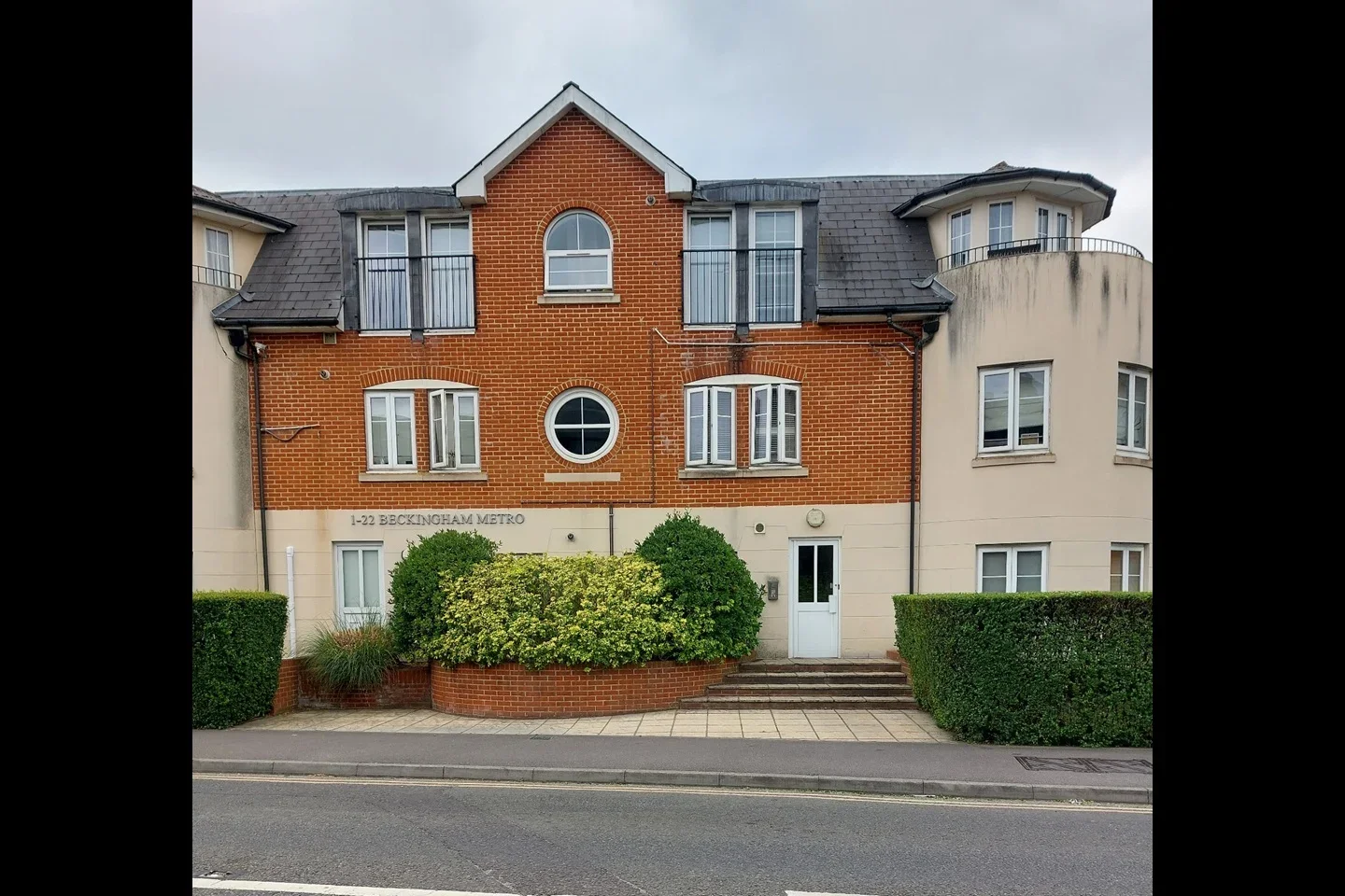 Flat Heritage Court in Borough of Runnymede