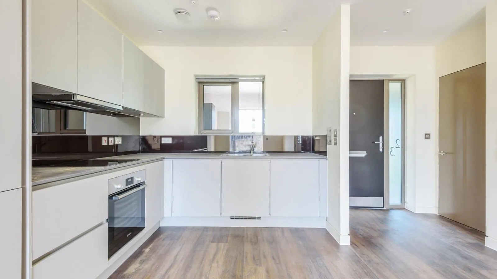 Flat New Windsor Street in Greater London