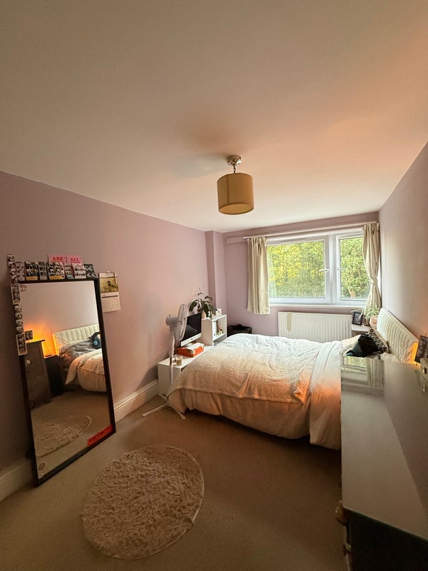 Room Southern Grove in Greater London