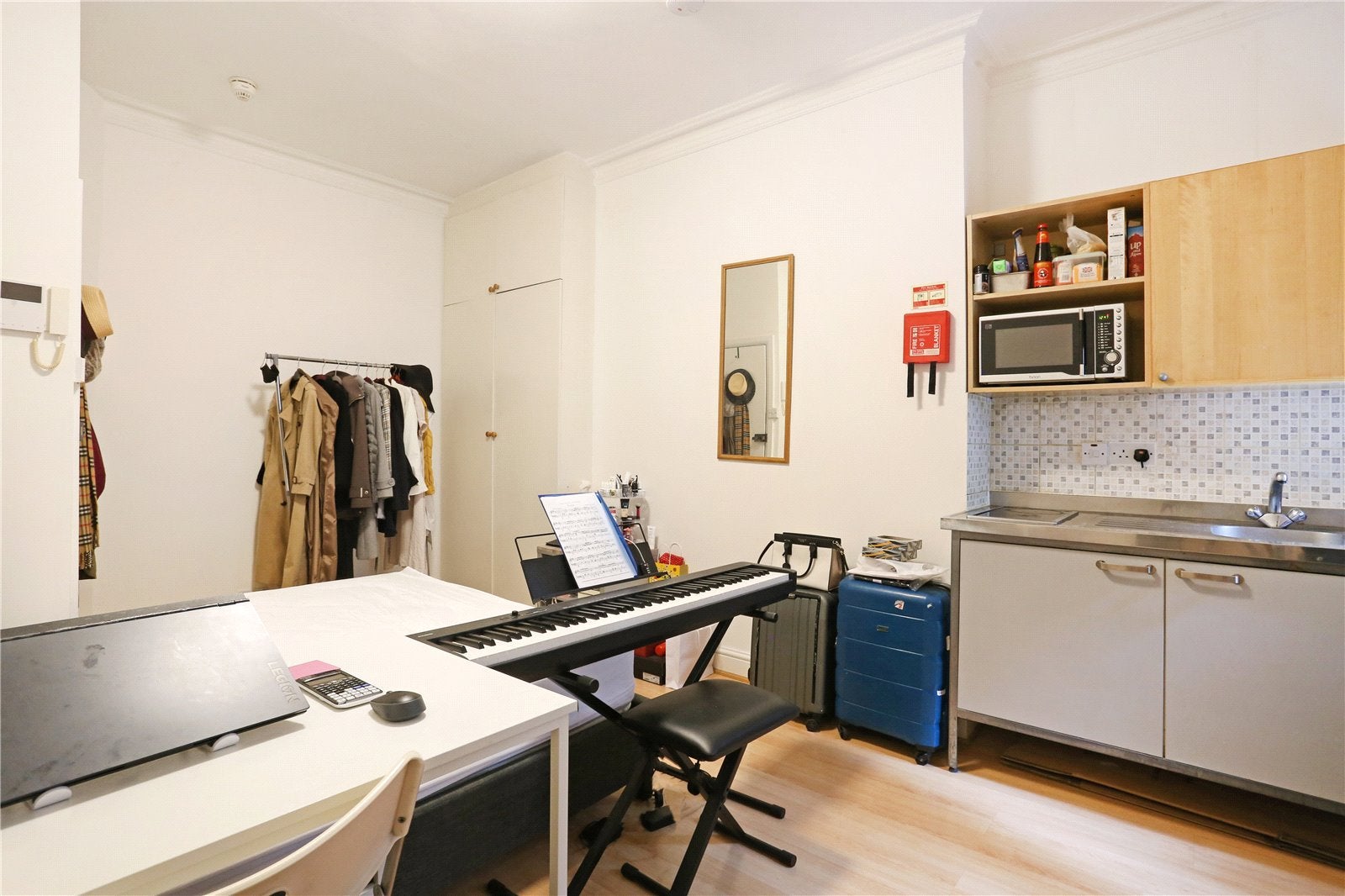 Flat Glendower Place in Greater London