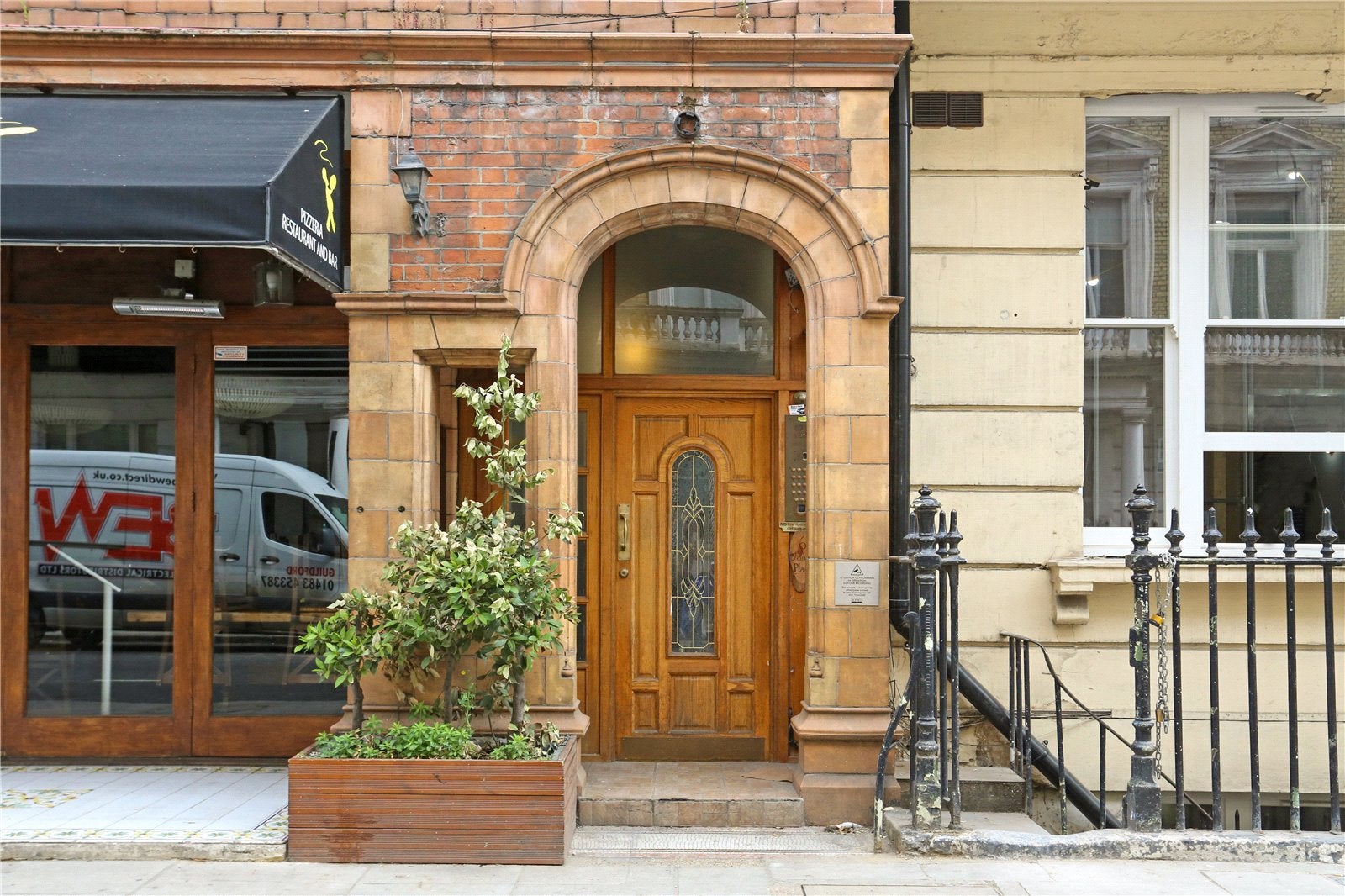 Flat Glendower Place in Greater London