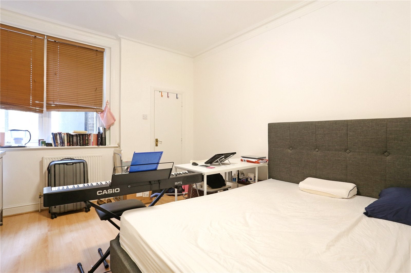 Flat Glendower Place in Greater London