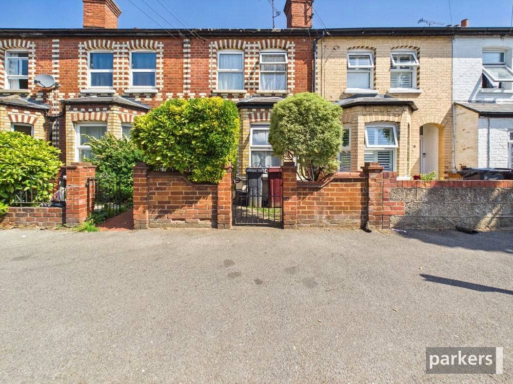 House Prince of Wales Avenue in Reading