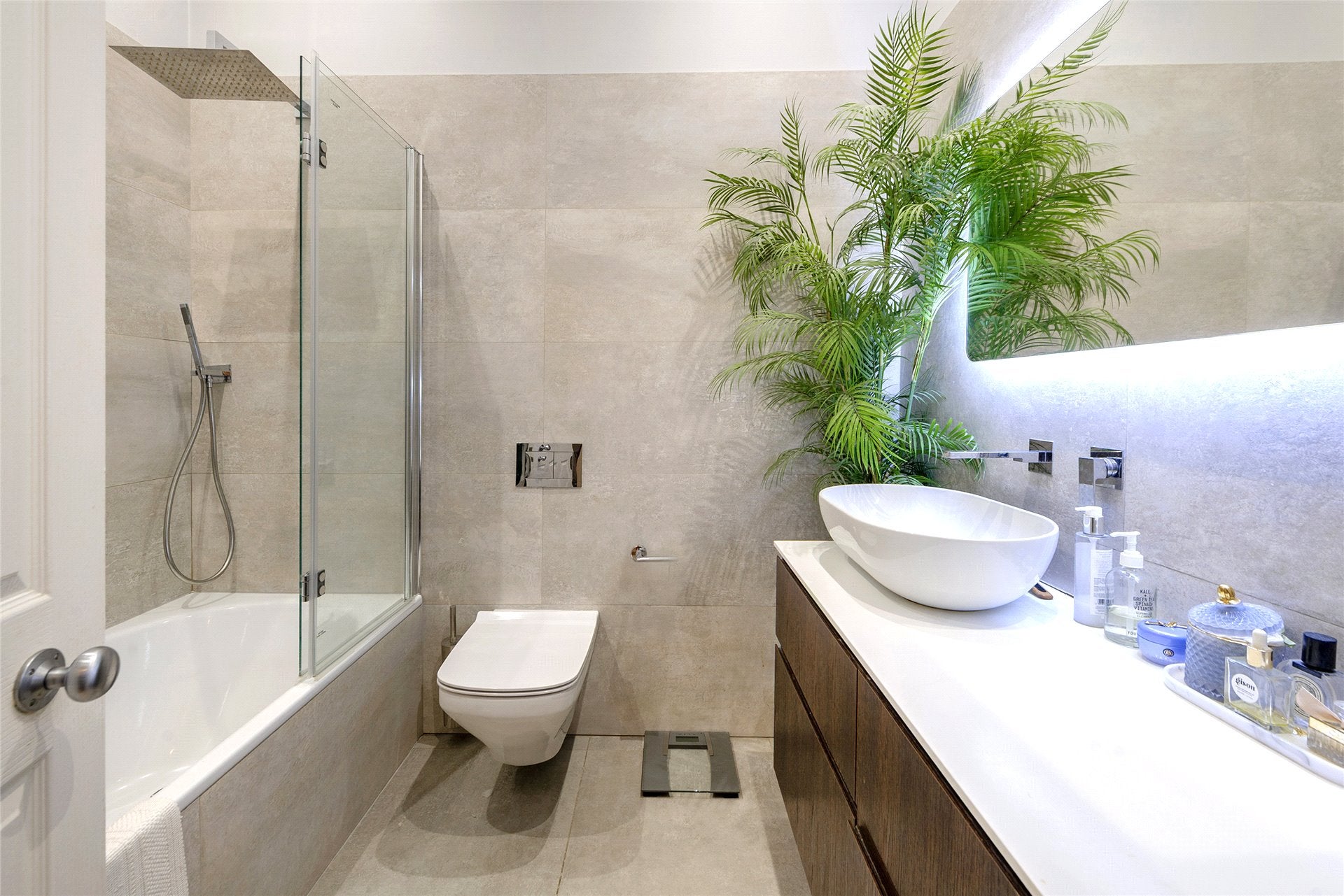 Flat Ladbroke Grove in Greater London