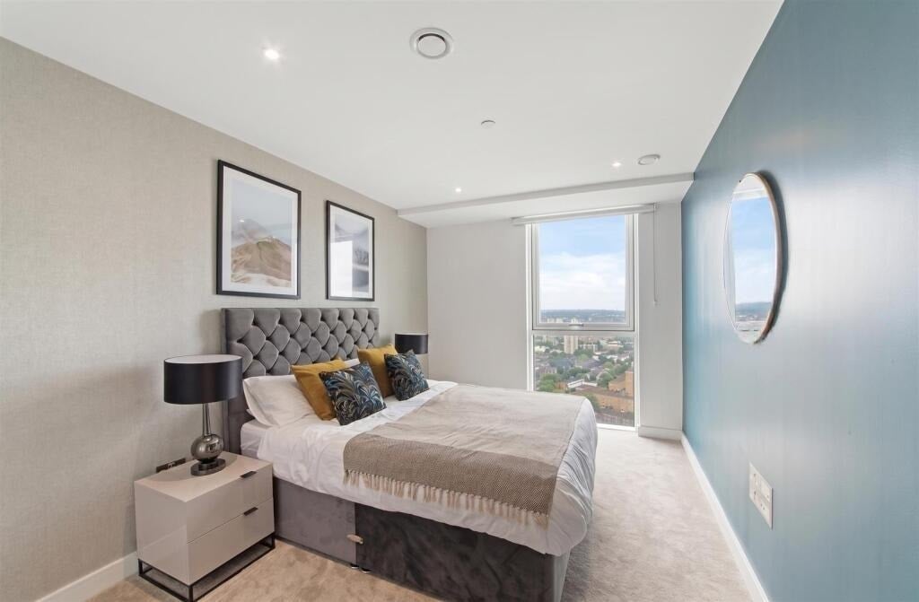 Flat Wandsworth Road in Greater London