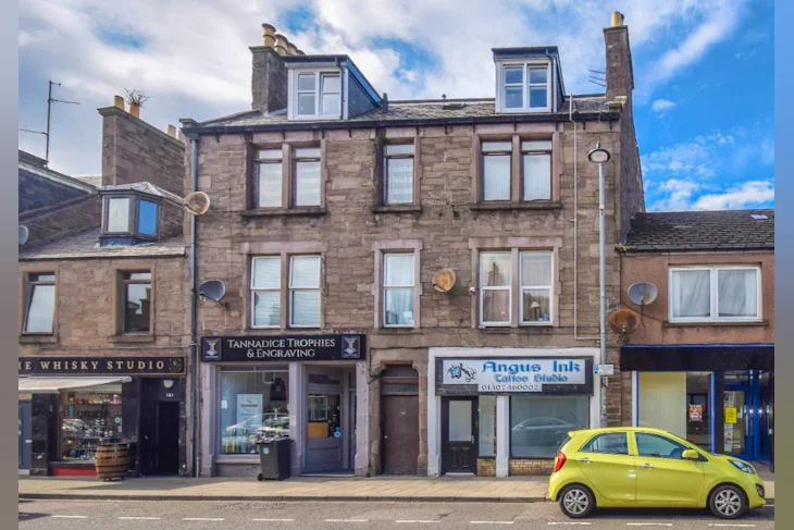 Flat East High Street in Forfar