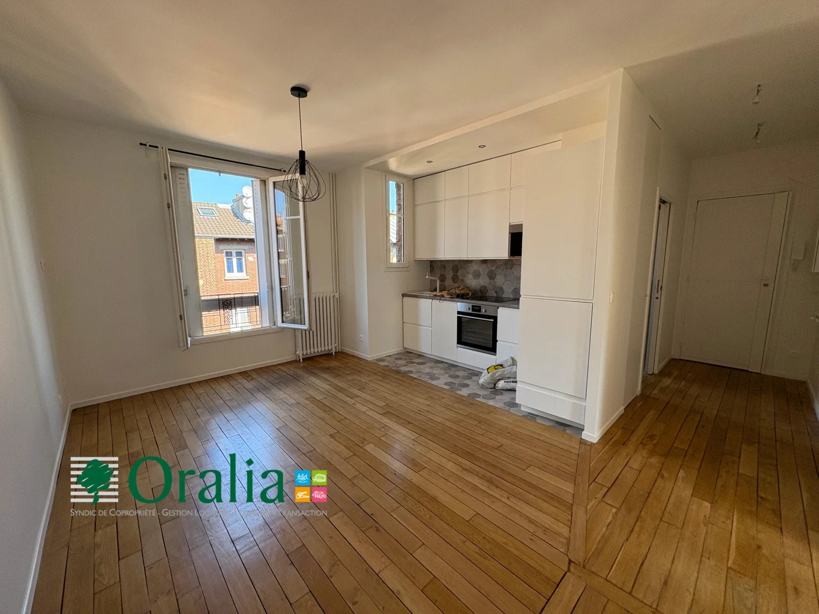 Flat Rue Marie et Pierre Curie in Clichy