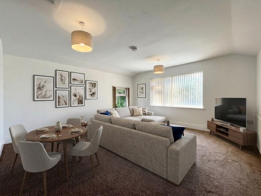 Flat Lyndhurst Avenue in Trafford