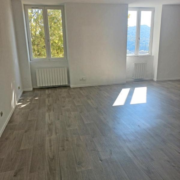 Appartement Rue du Marché Vieux à Crémieu