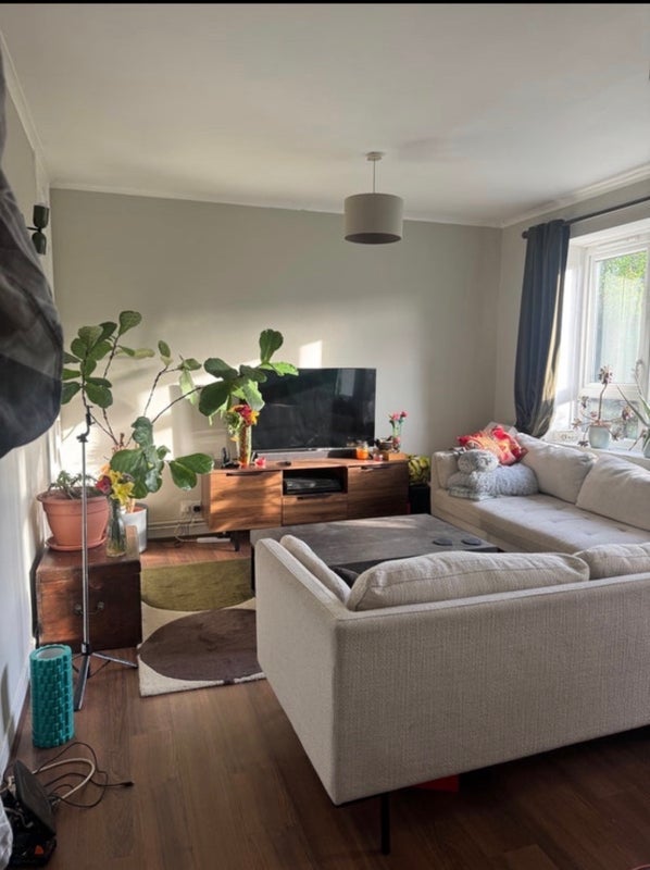 Room Moreton Close in Greater London