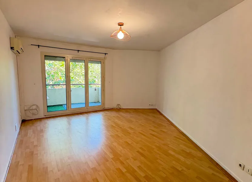 Flat Avenue de la Division Leclerc in Le Bourget