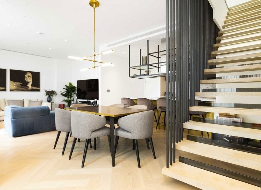 Flat South Quay Walk in Greater London
