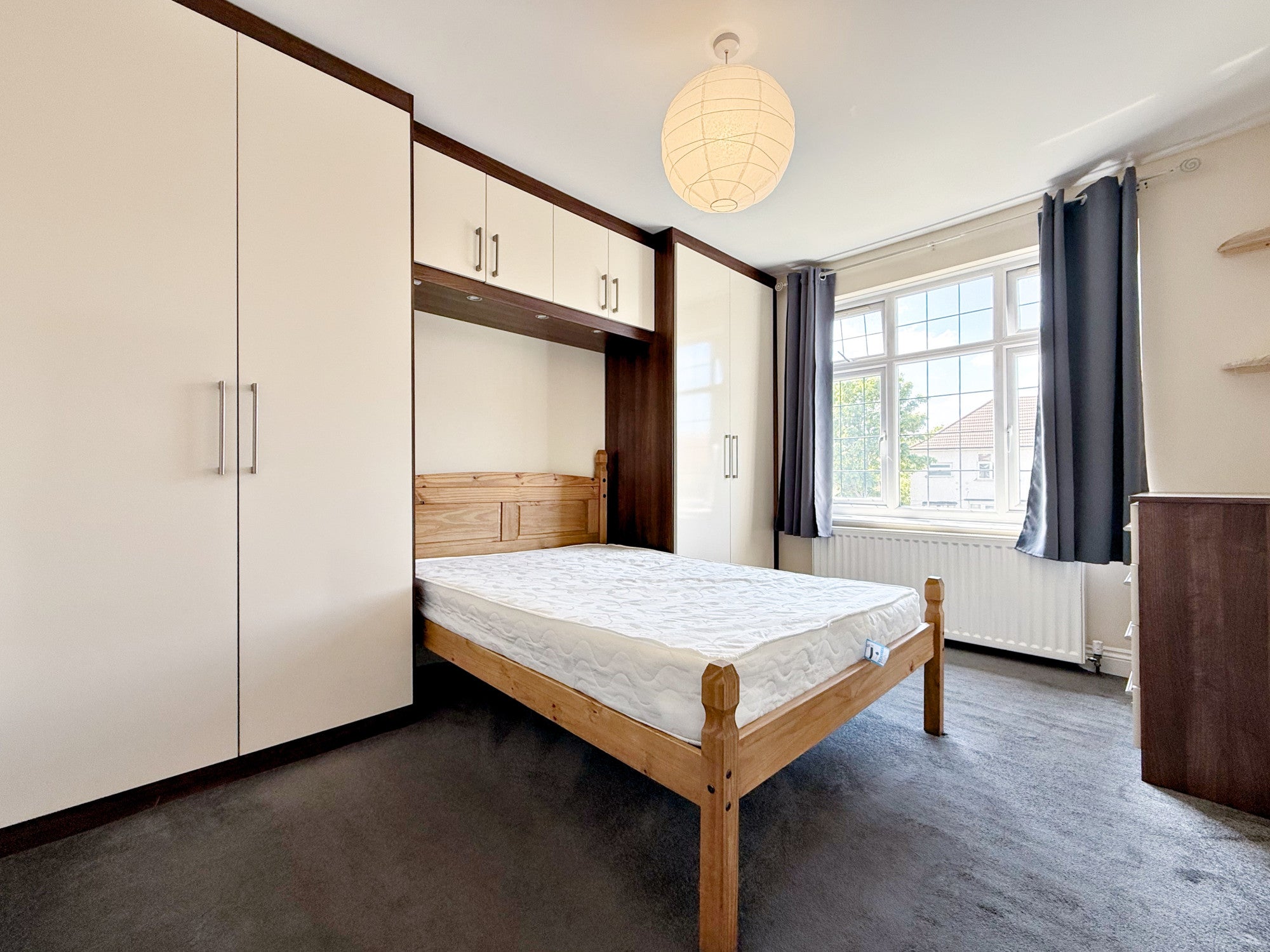 Flat Kingsley Road in London