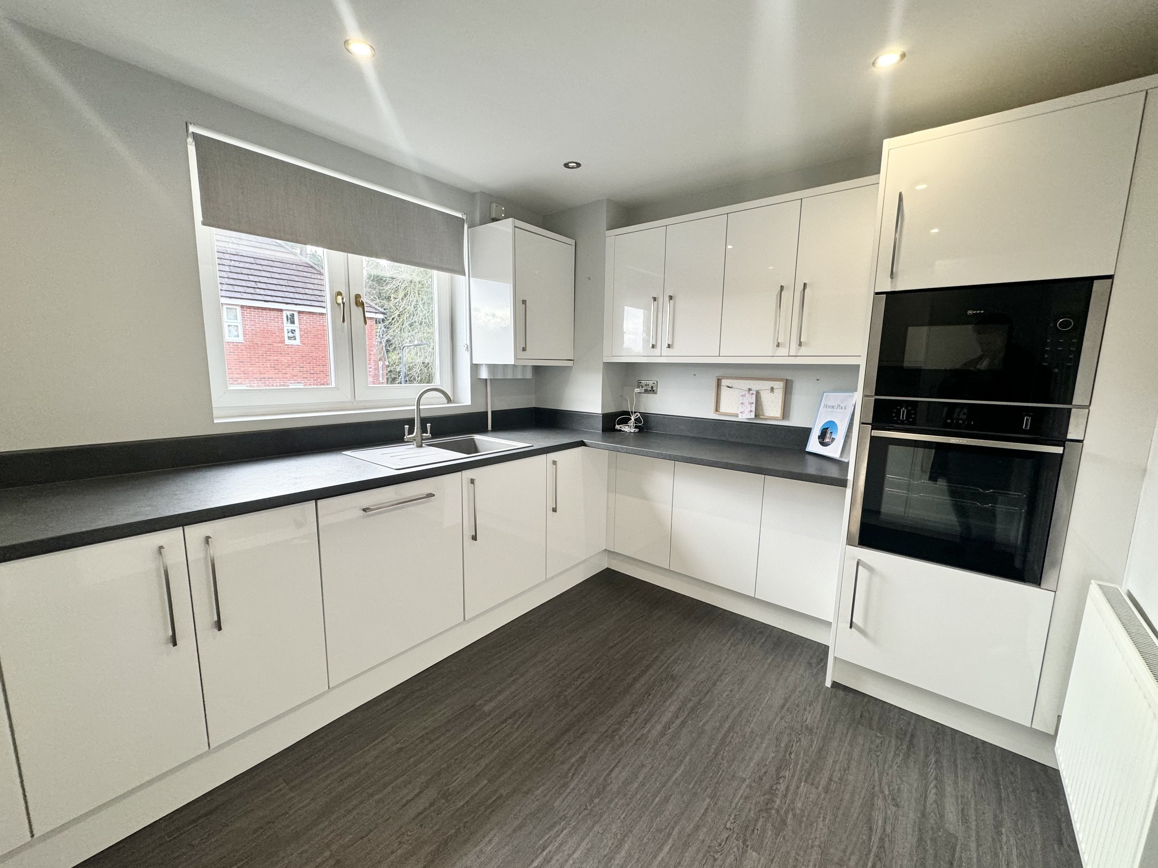 Flat Middlewood Drive East in Sheffield
