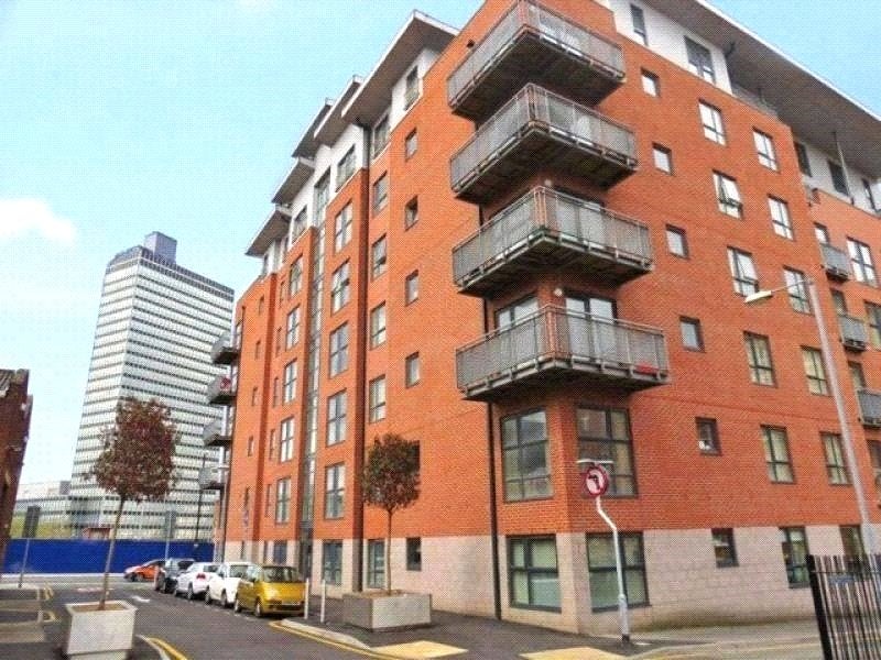 Flat Simpson Street in Manchester