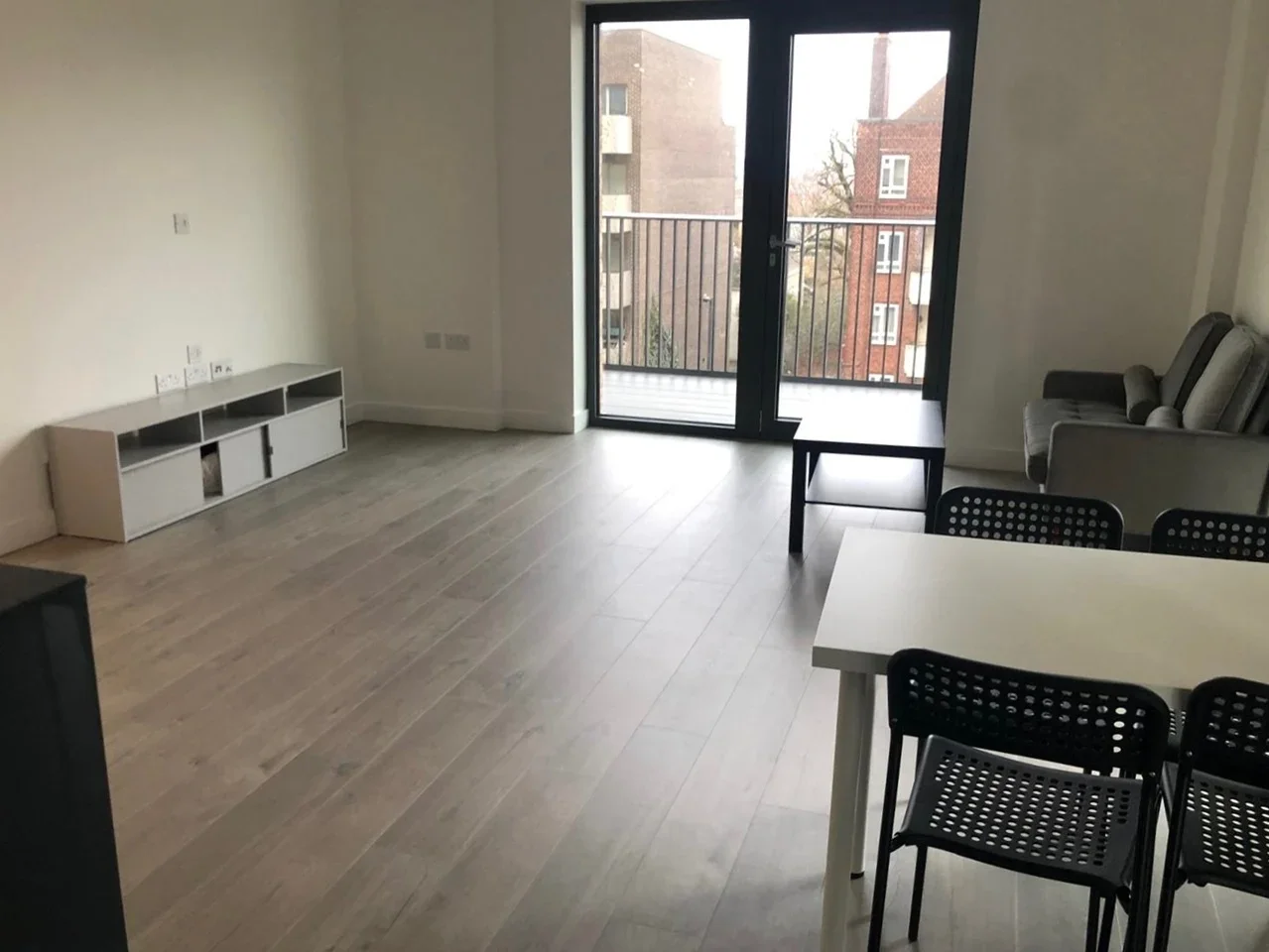 Flat Stroud Green Road in Greater London