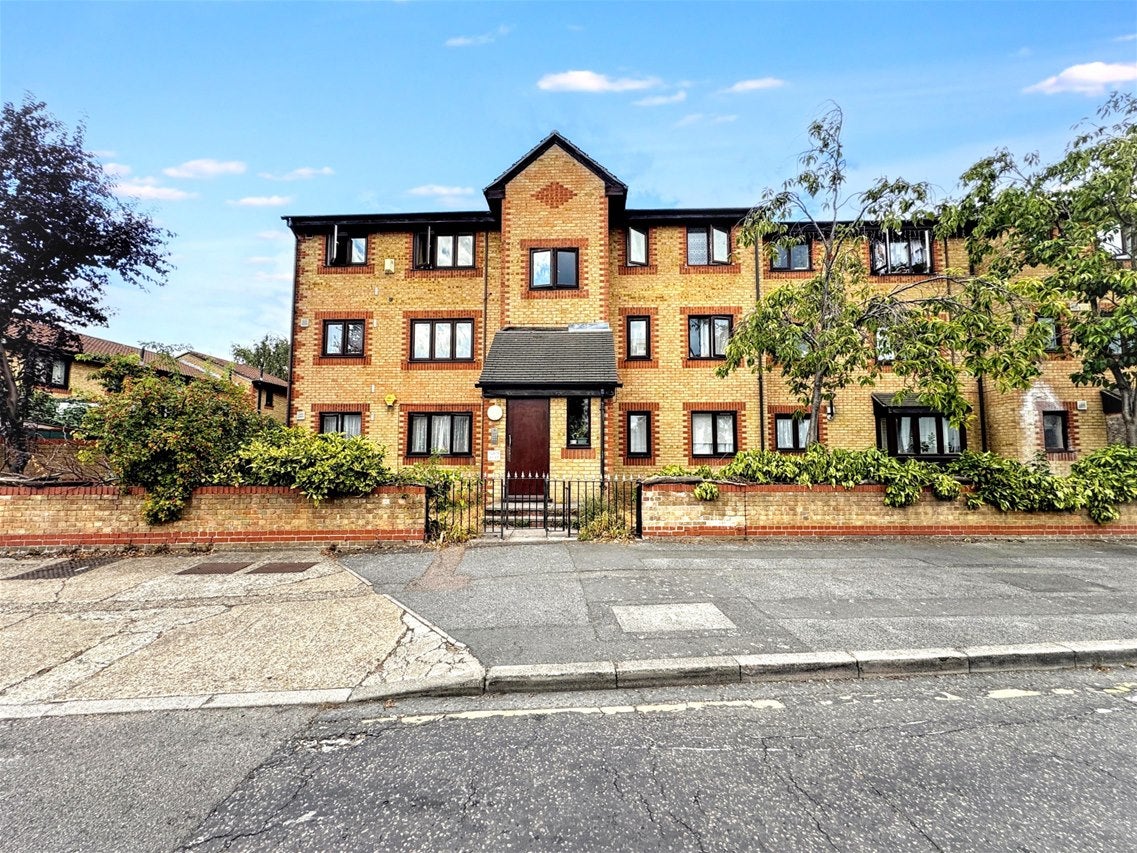 Flat Francis Street in Greater London