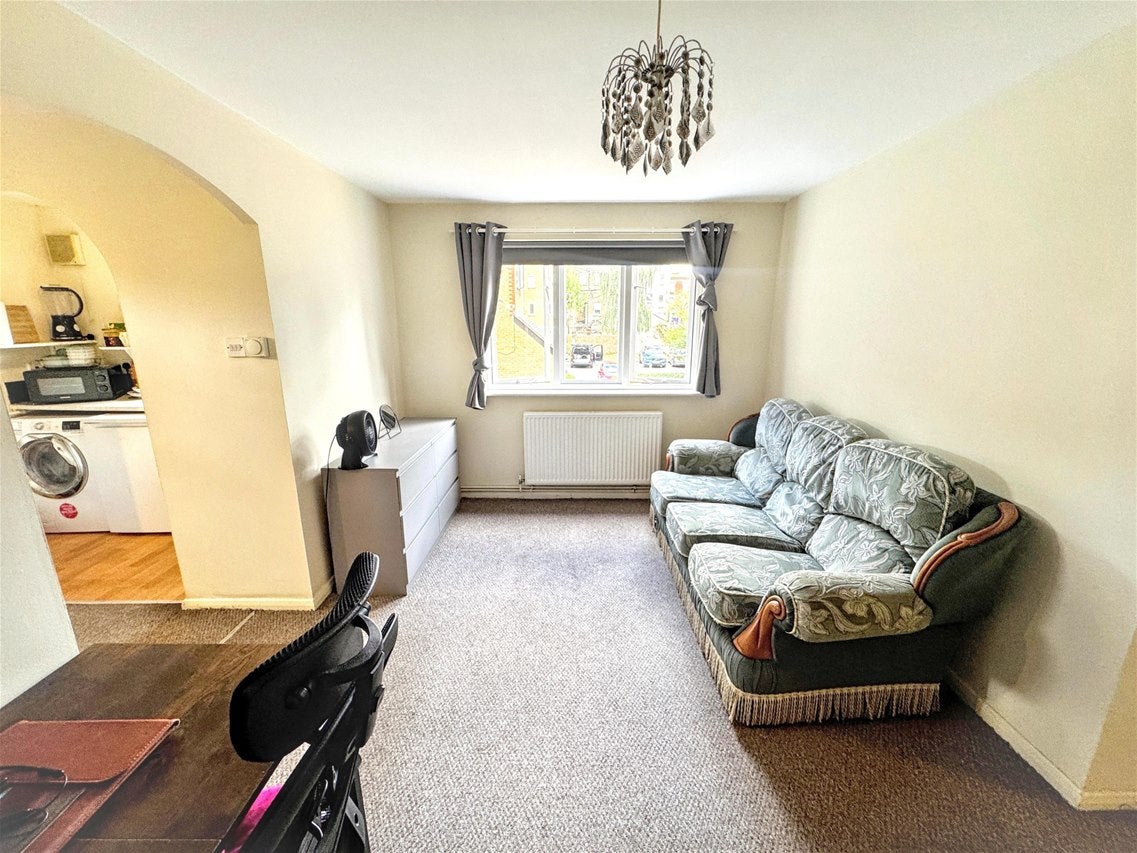 Flat Francis Street in Greater London