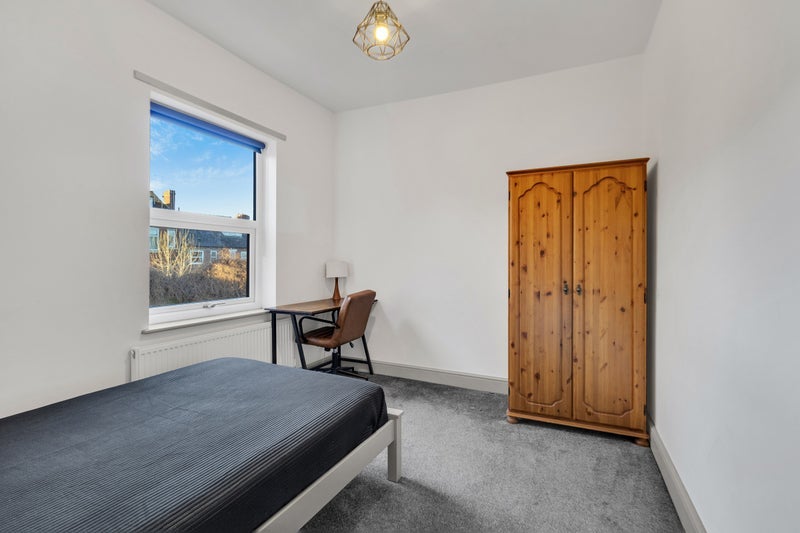 Room Myrtle Road in Sheffield