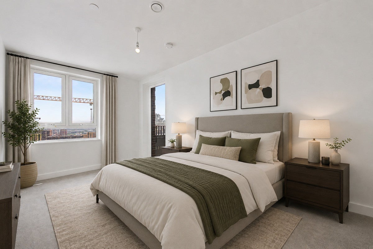 Flat Chequers Lane in Greater London