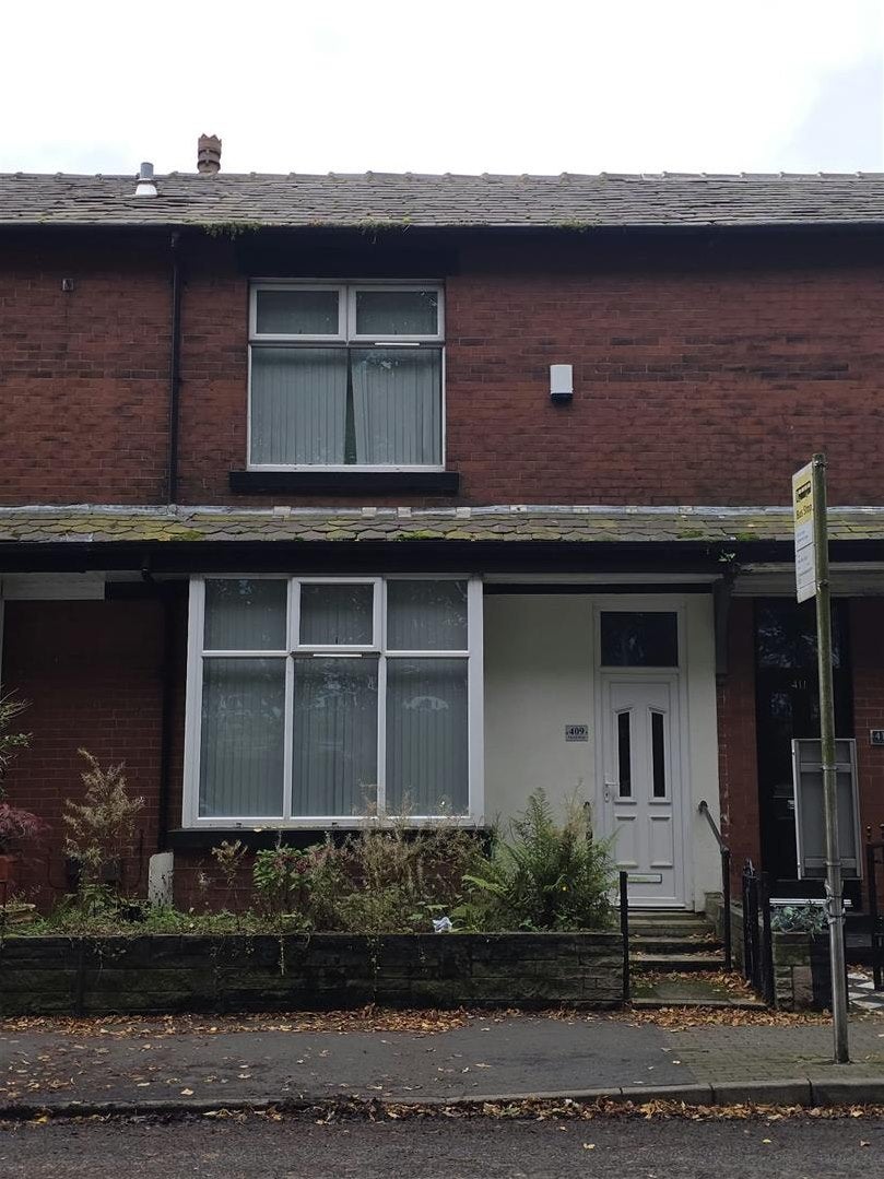 Room Church Road in Bolton