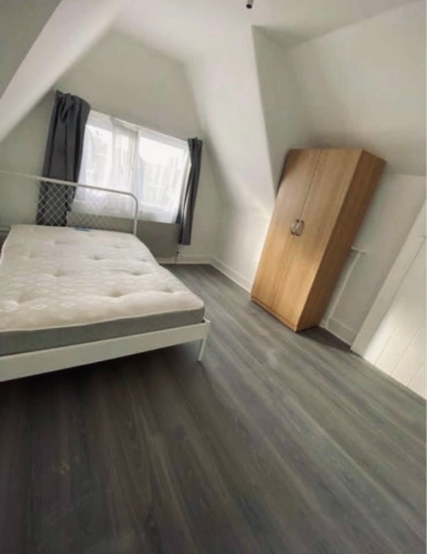 Room Green Lanes in Greater London