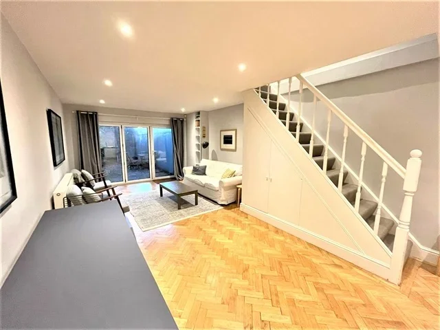 House Lyham Road in Greater London