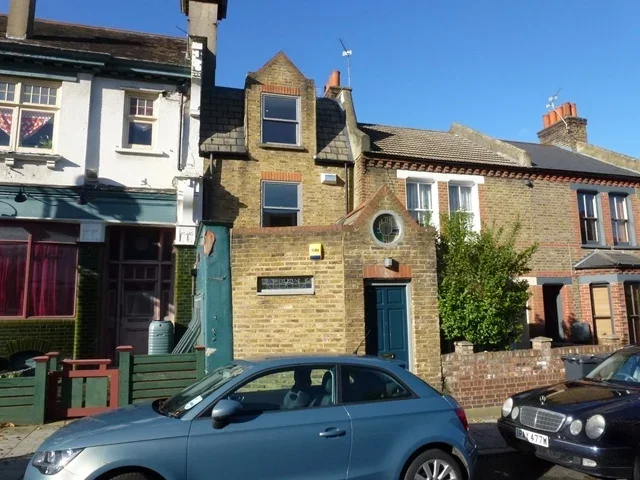 House Lyham Road in Greater London