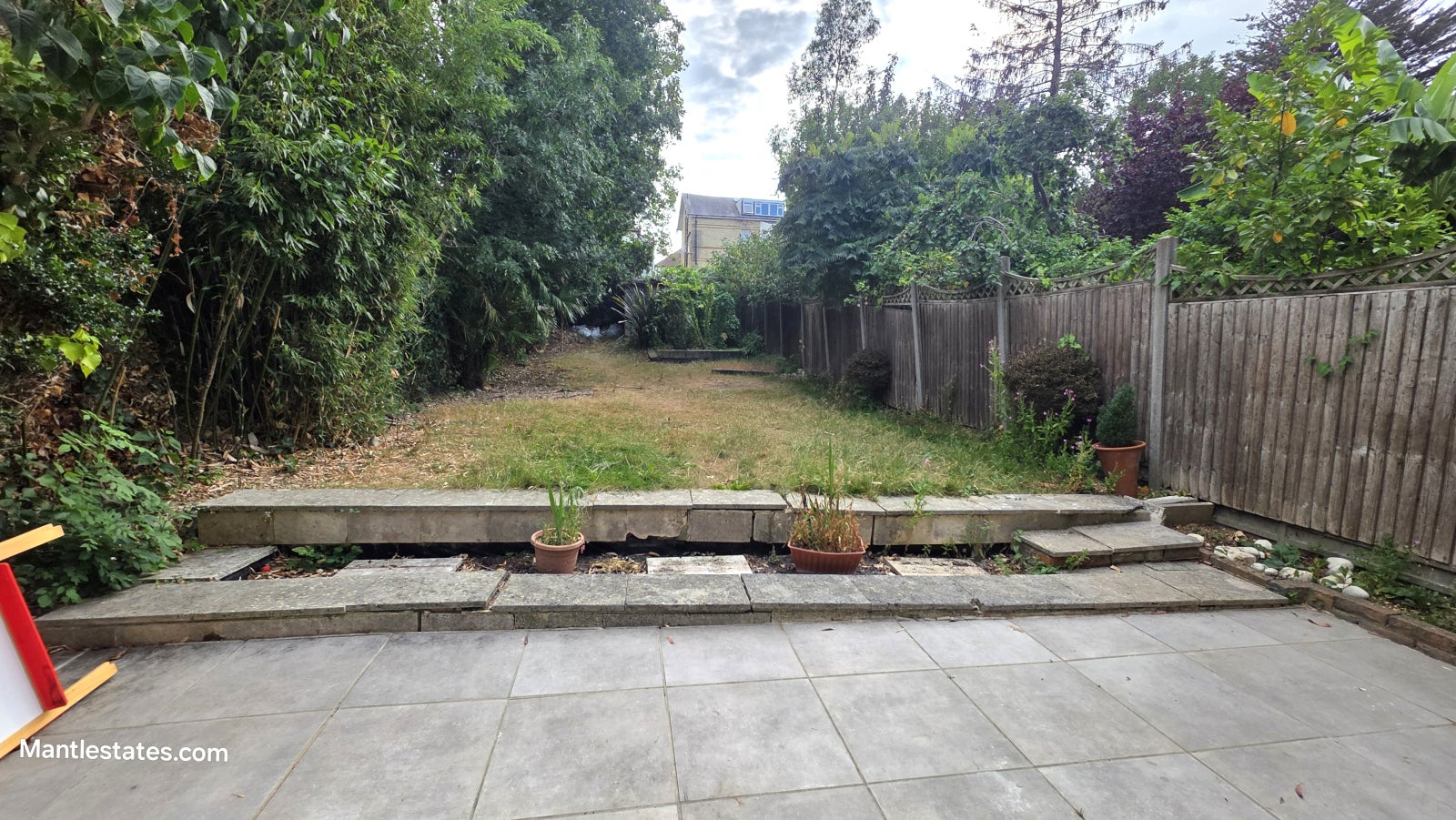 Flat Warwick Road in Greater London