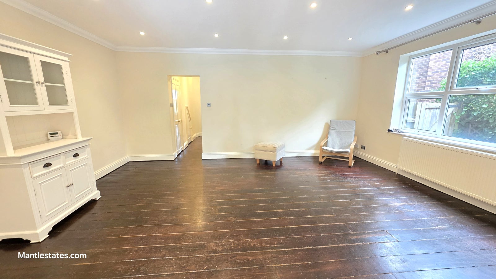 Flat Warwick Road in Greater London