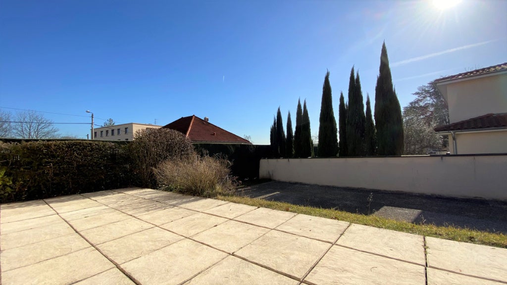 Maison Rue de la Piscine à Saint-Genis-Laval