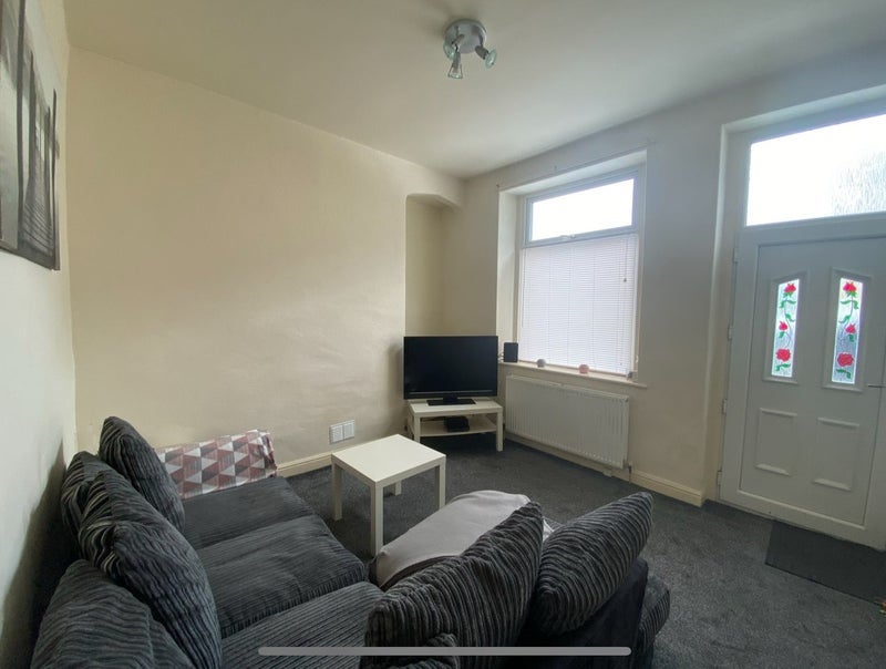 Room Ash Grove in Bradford