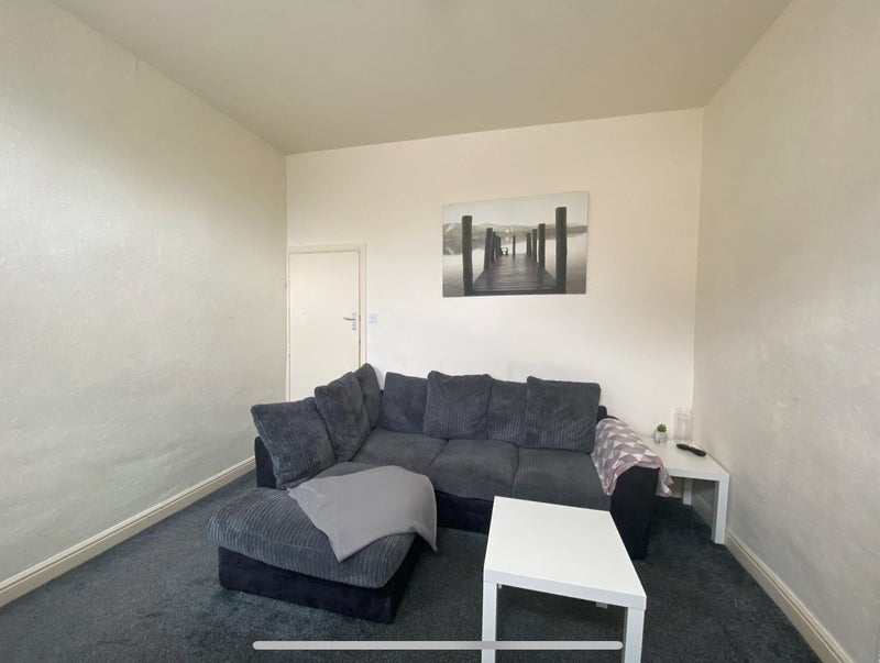 Room Ash Grove in Bradford