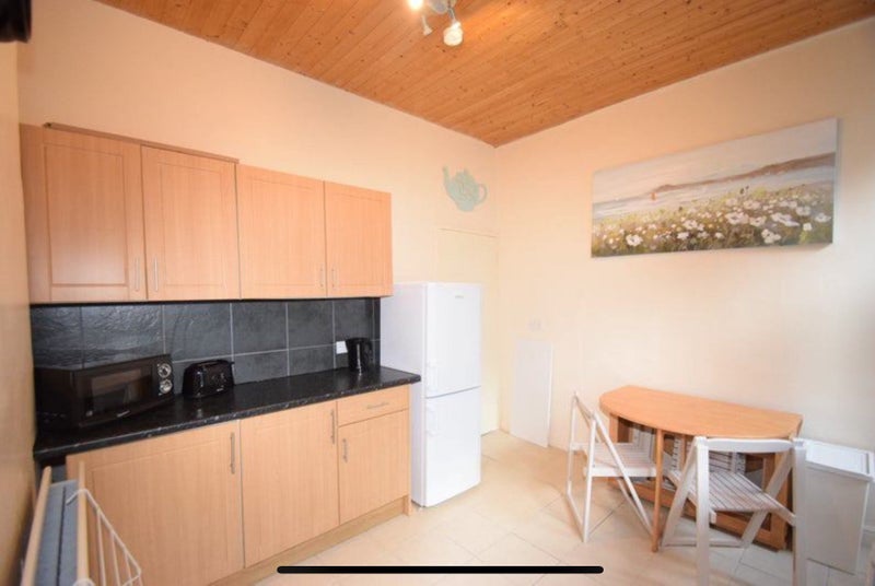 Room Ash Grove in Bradford