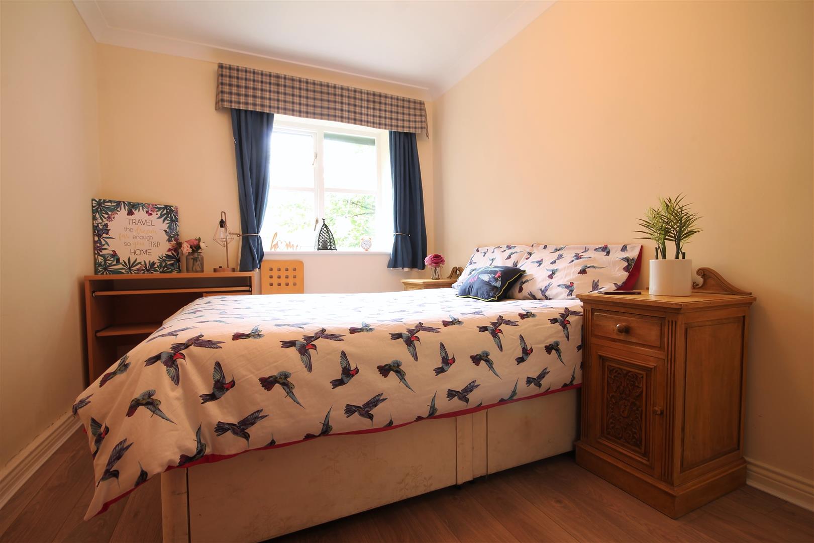 Flat Grenville Court in Cramlington