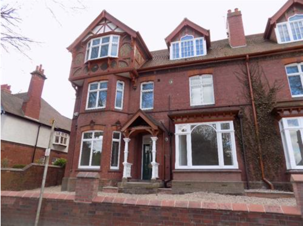 Flat St James's Road in Dudley