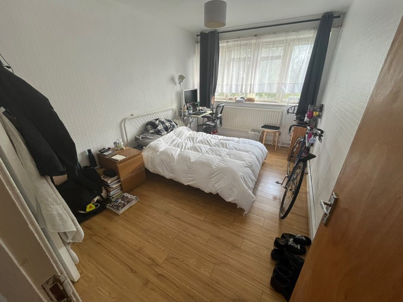 Room Phelp Street in Greater London