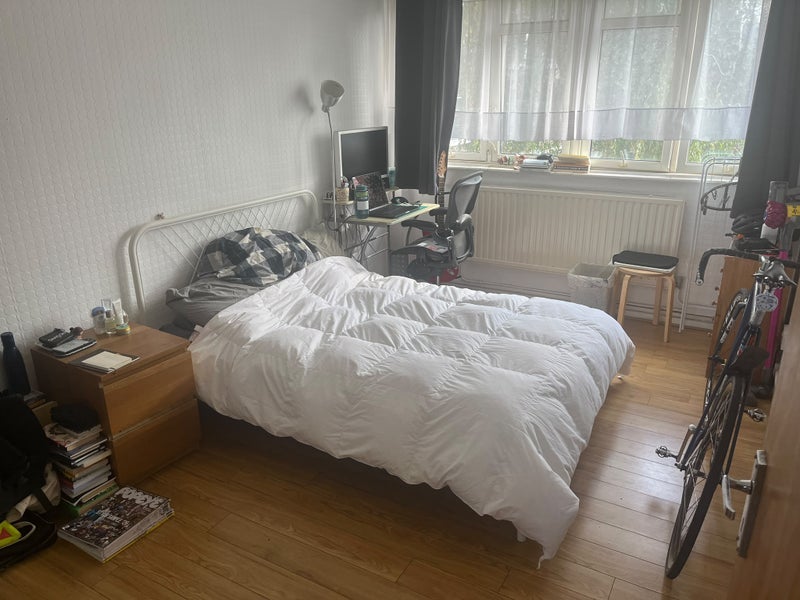 Room Phelp Street in Greater London
