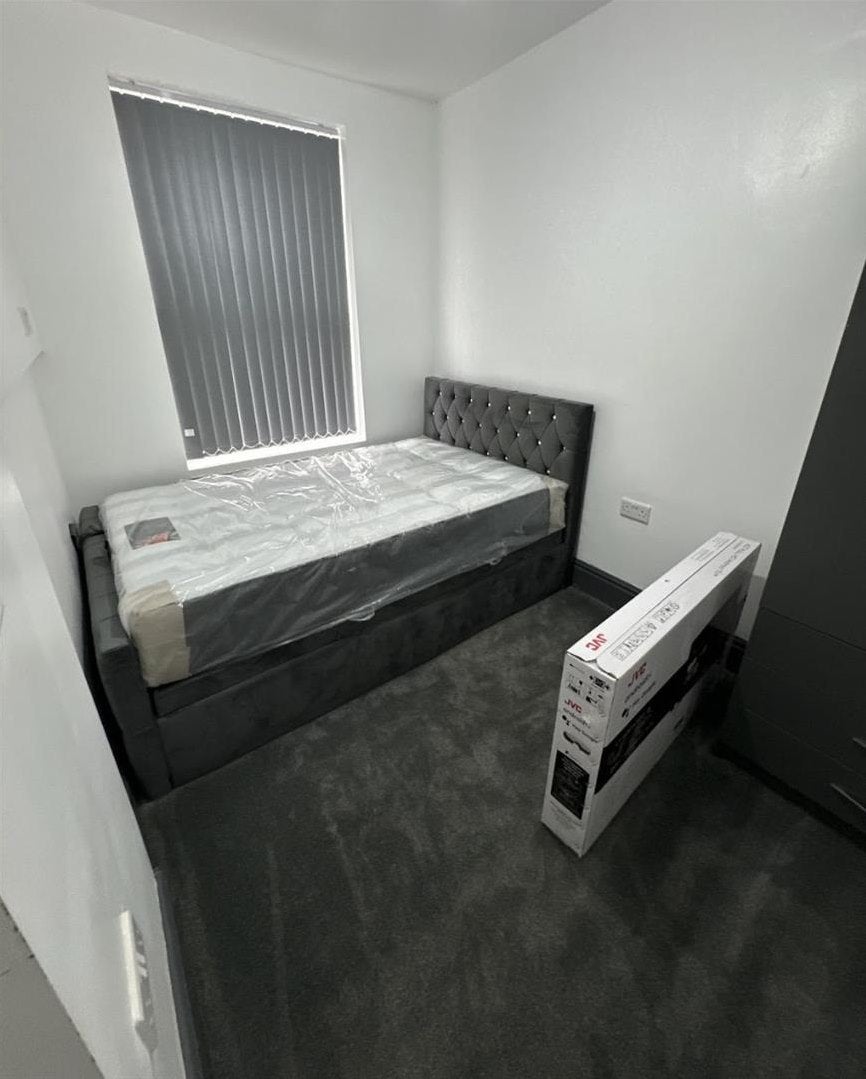 Room Reservoir Road in Birmingham