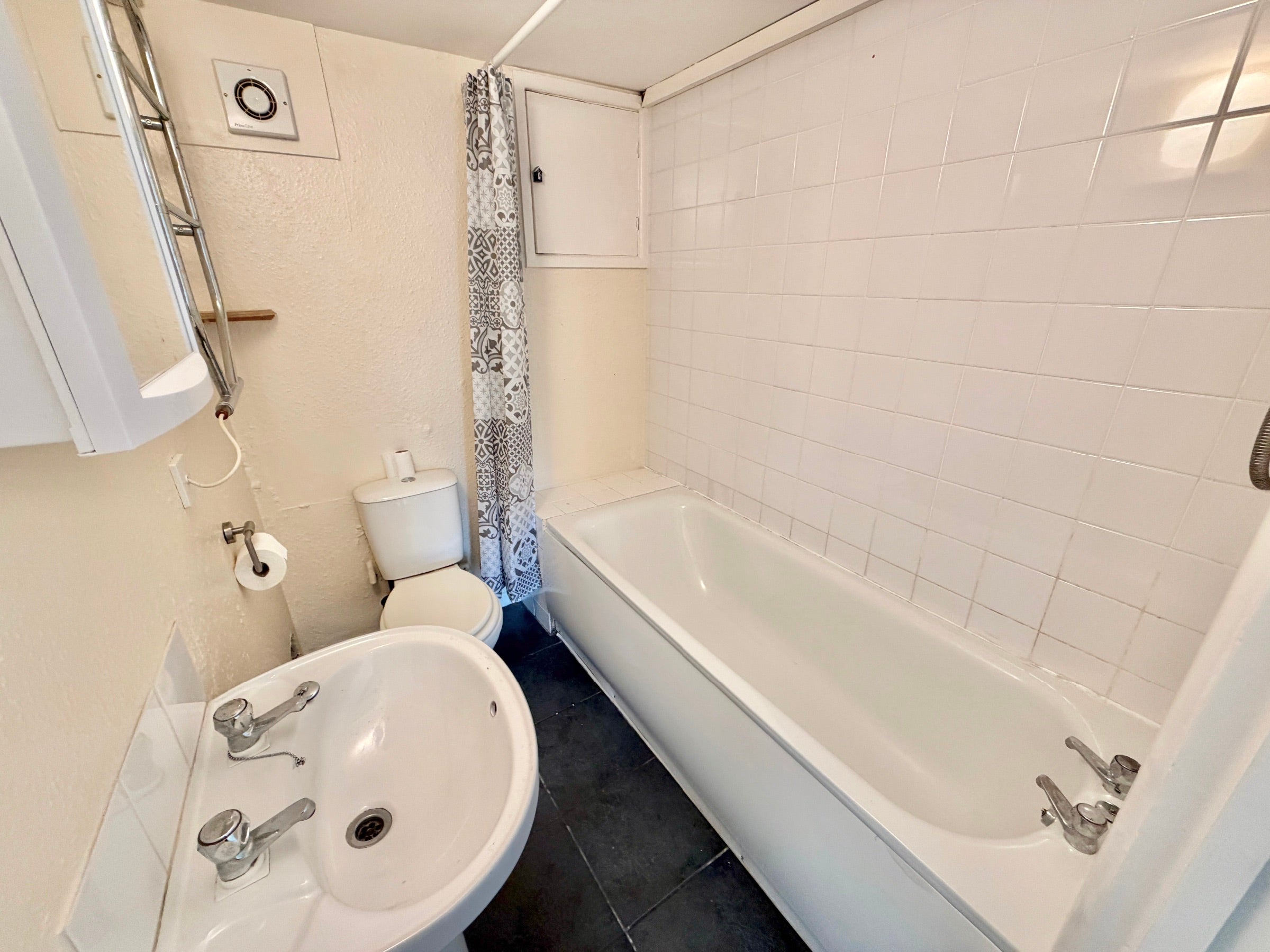 Flat Parkfield Road in Torquay