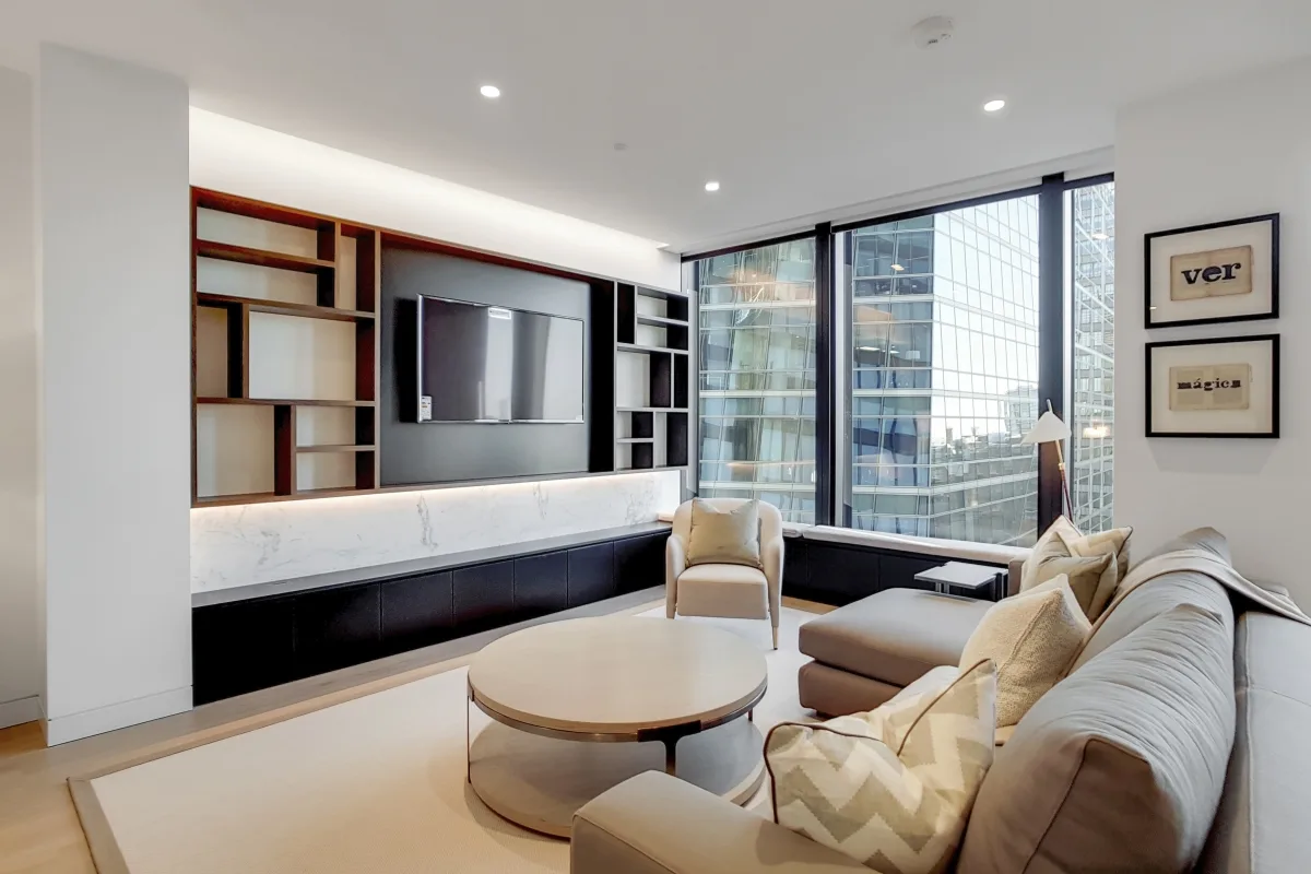 Flat Spenser Street in City of Westminster