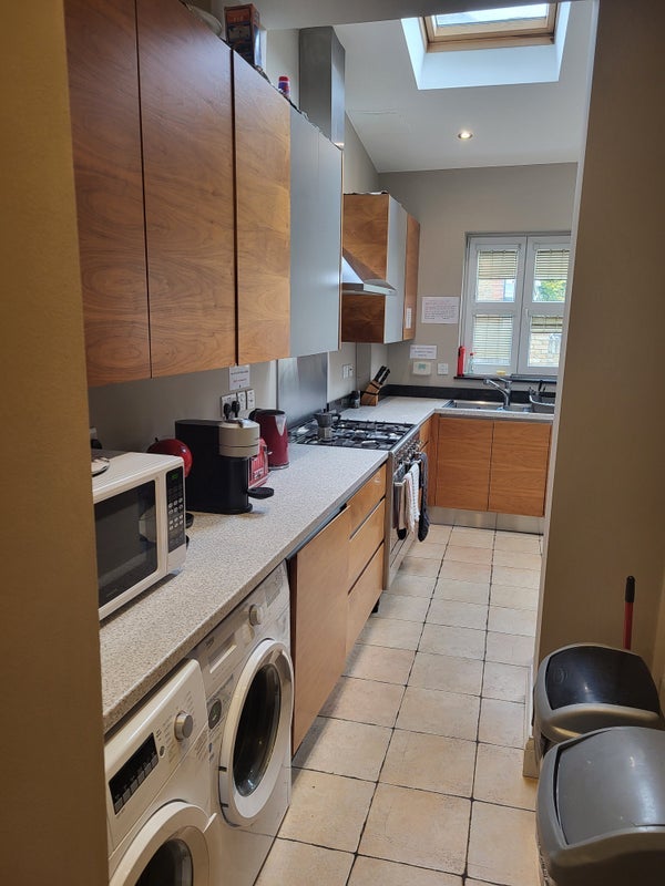 Room Rannoch Road in Greater London